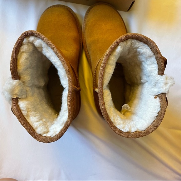 Koolaburra by UGG Victoria Short Women’s Winter Boots - Picture 6 of 11